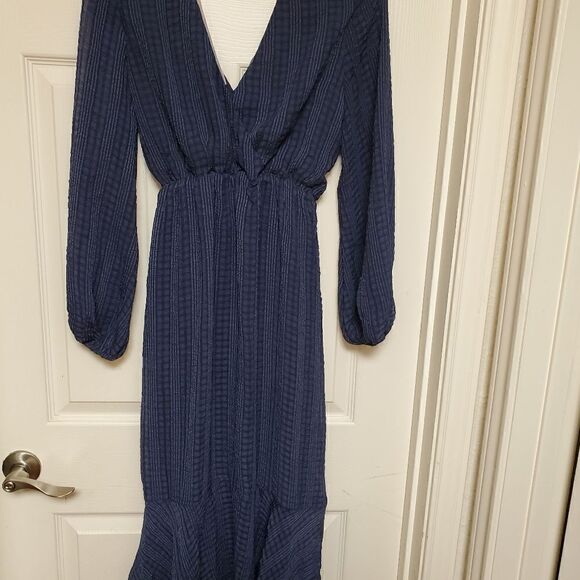 NSR fdress size small navy blue faux wrap textured evening - Picture 4 of 9